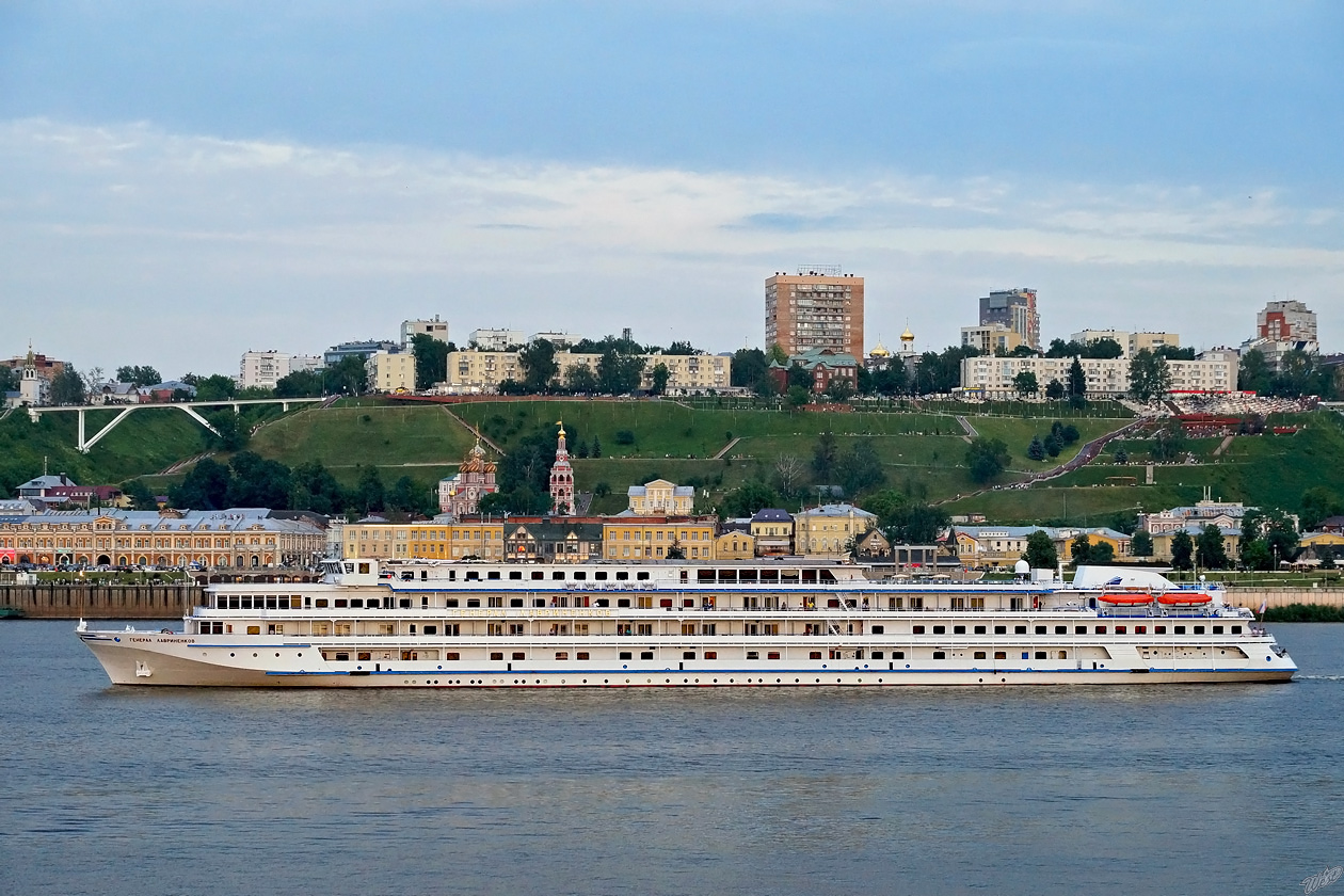 Генерал Лавриненков