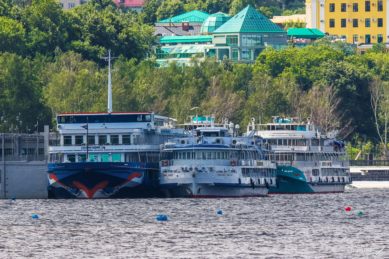 Огни большого города, Василий Чапаев