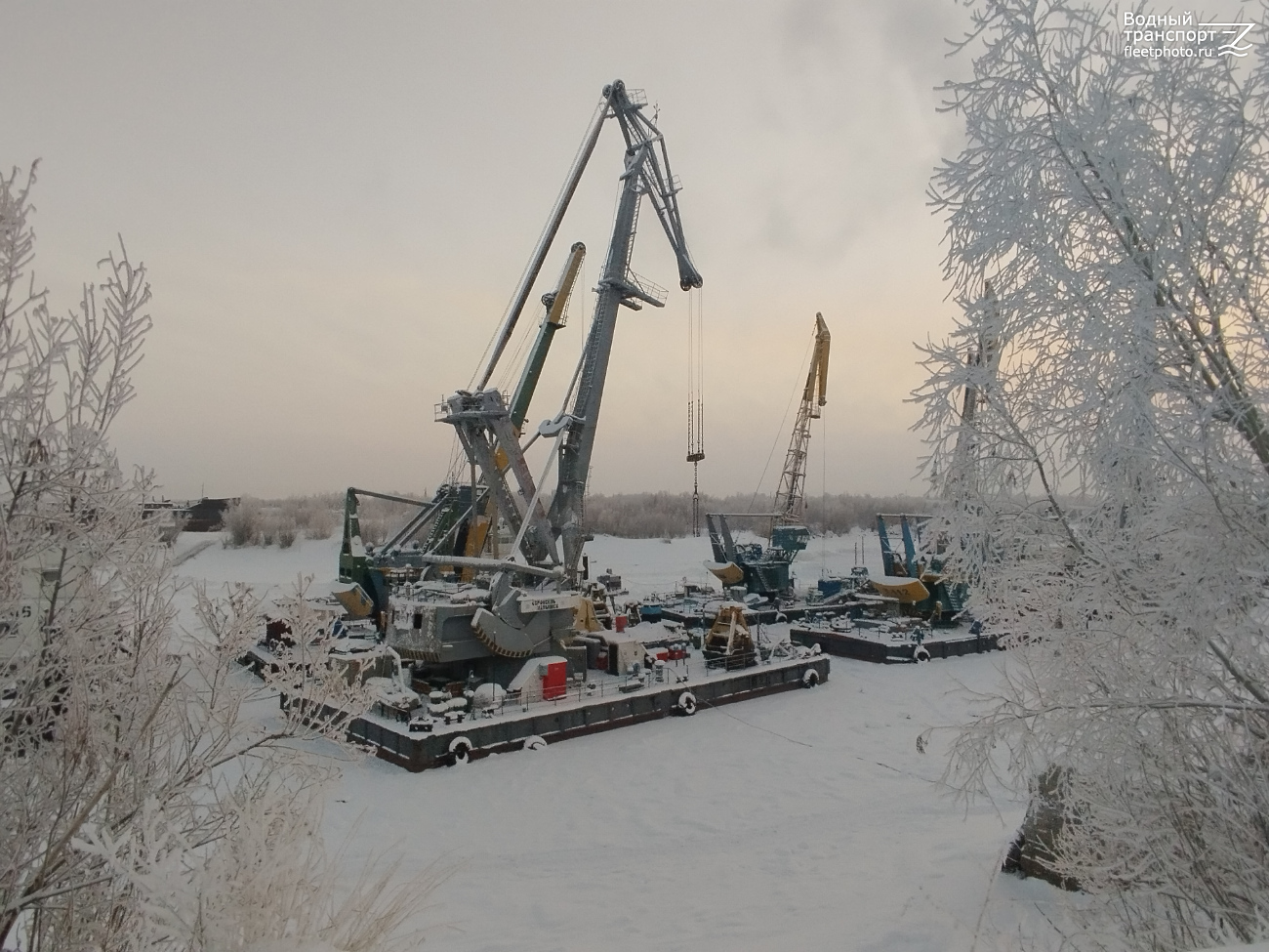 Строитель Малышев, Т-108